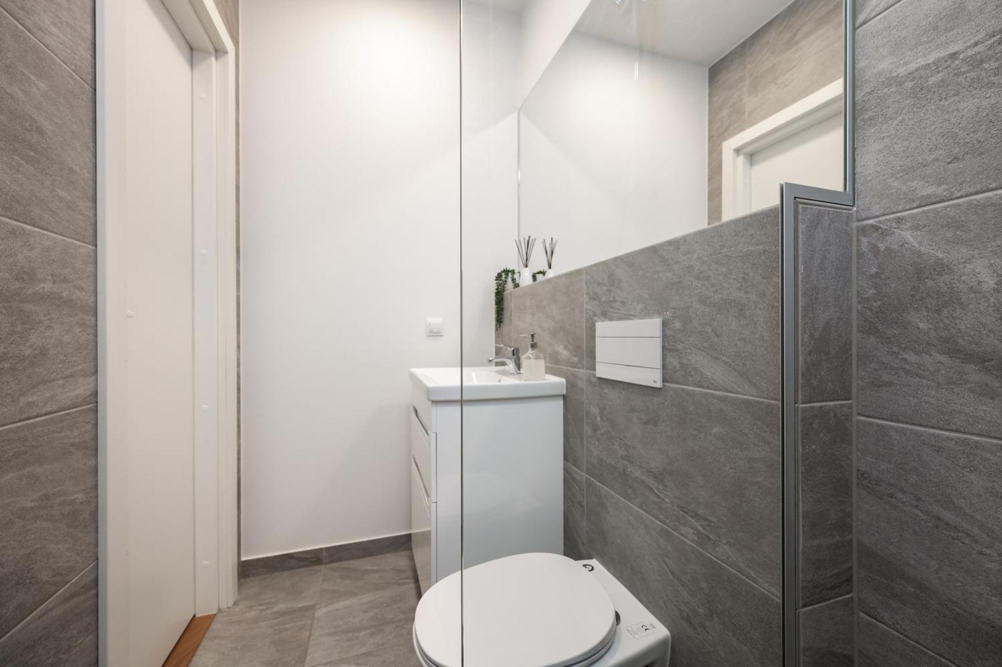 Hilltop Apartments - Studio Rooms In City Centre Reval Exterior foto